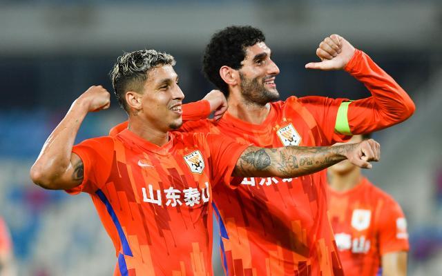 体育直播-【中超】克雷桑梅开二度 泰山3比1海港积分追平三镇