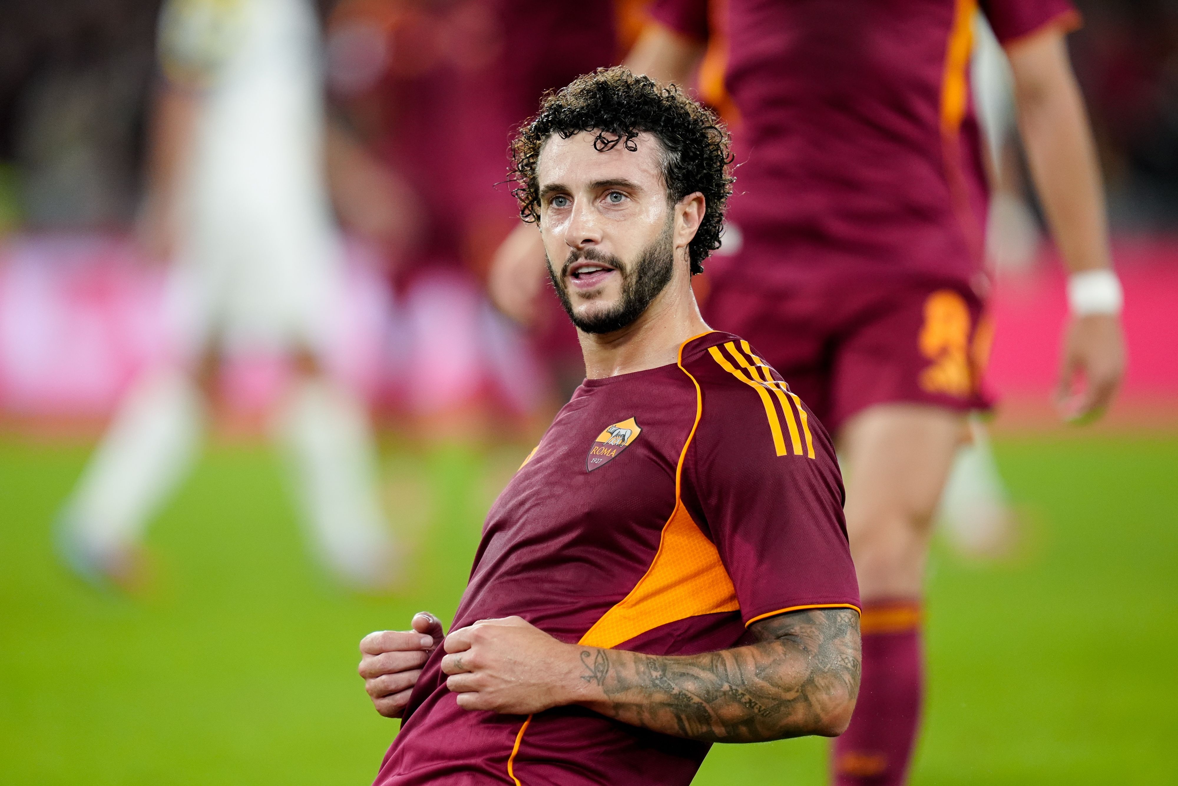 NBA直播-斯基拉：罗马接近和埃尔莫索续约至2028年，目前合同在2027年到期