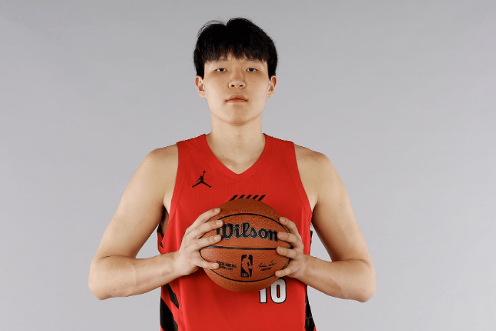 篮球直播-开拓者追字母哥9换1潜在筹码：杨瀚森等4球员 3首轮+2互换权